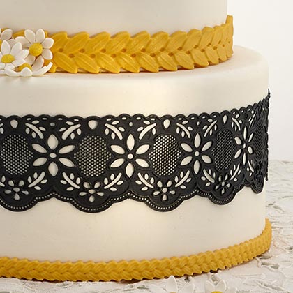 Pavoni Lace Mat - SMD09